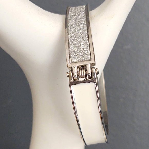 Silver sparkle and creamy white enamel bangle - Picture 4 of 13
